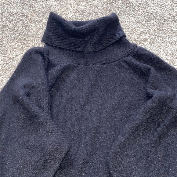 Super soft Black Turtleneck - Picture 5 of 5